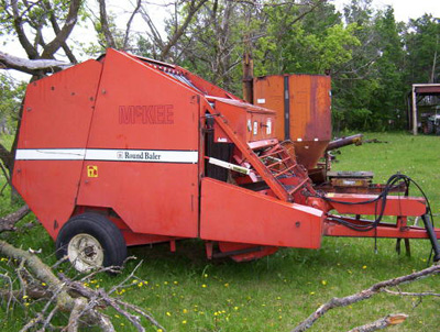 Mckee 1578 Round Baler
